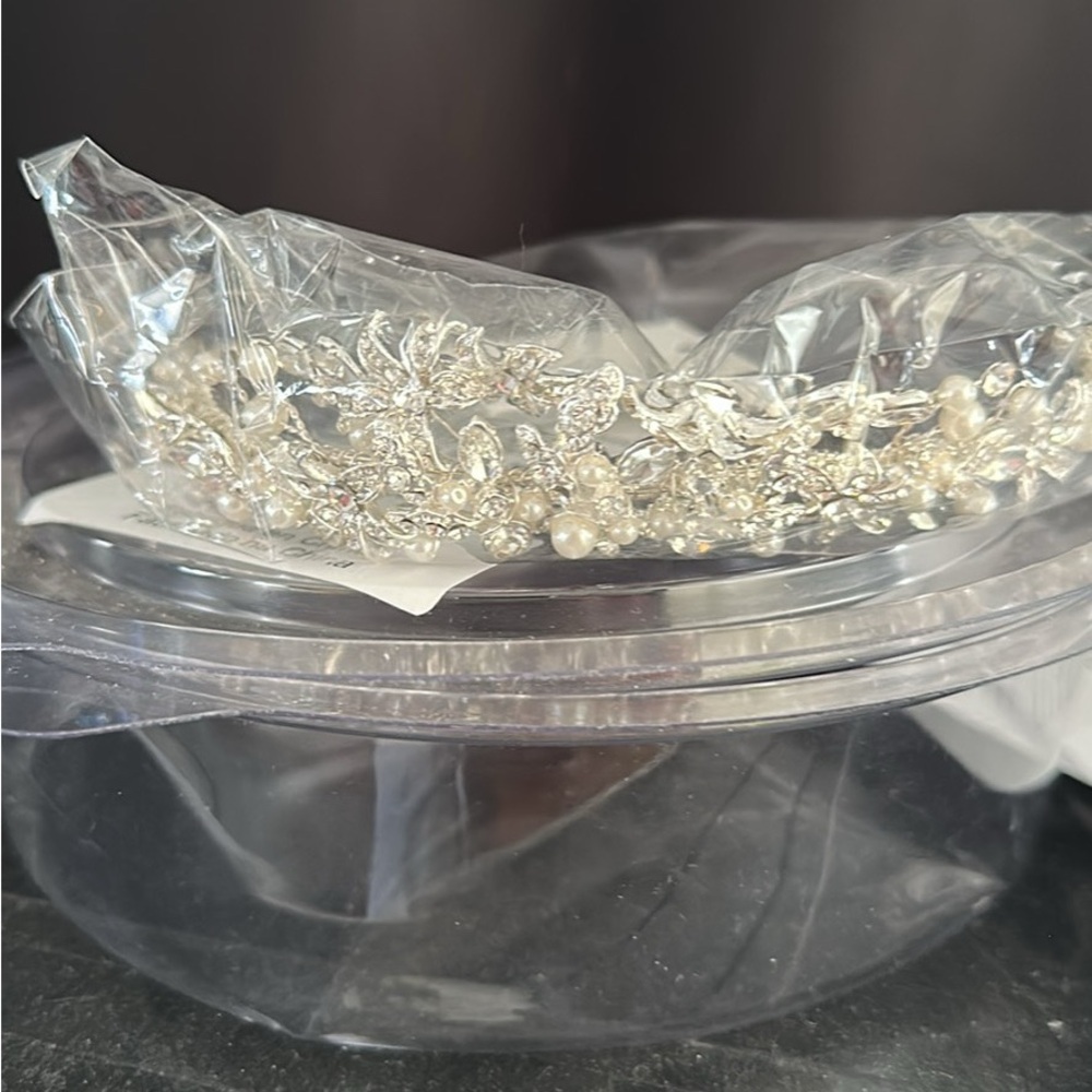 David's Bridal Silver Crystal Tiara